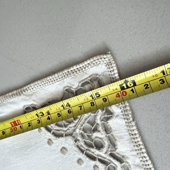 Battenburg Lace Tablecloth and 8 Napkins Linen Off White Beige Trim Vintage - Picture 16 of 16